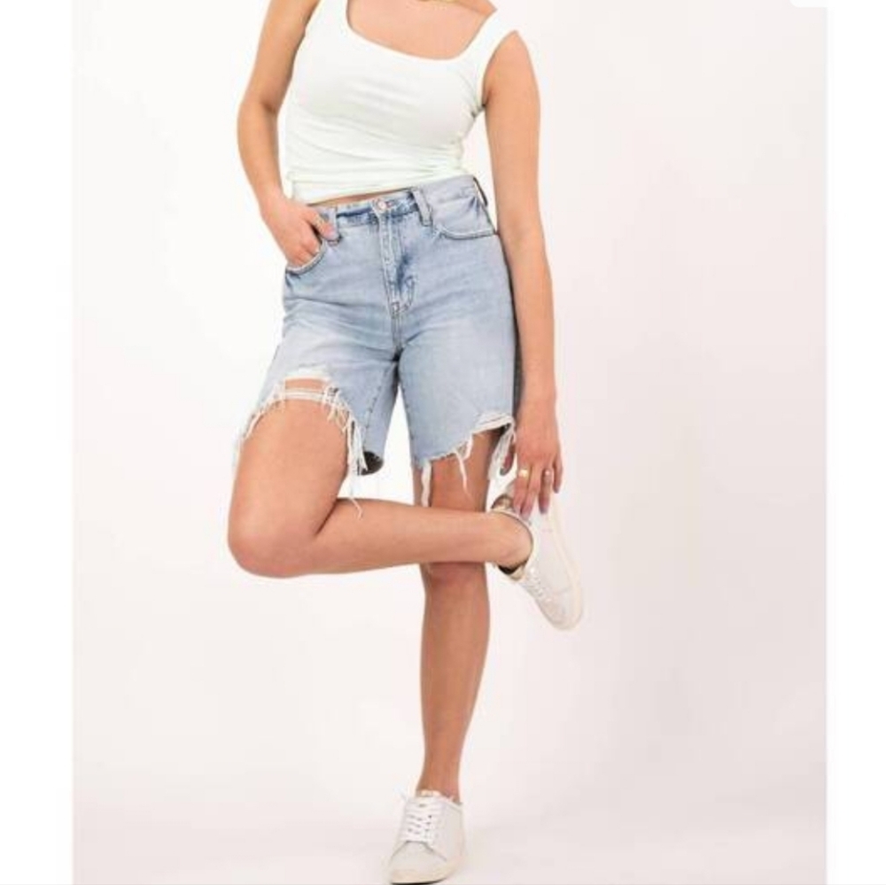PISTOLA Kelly 90's Skater Shorts NWT Size 28 Med Wash Retail $108